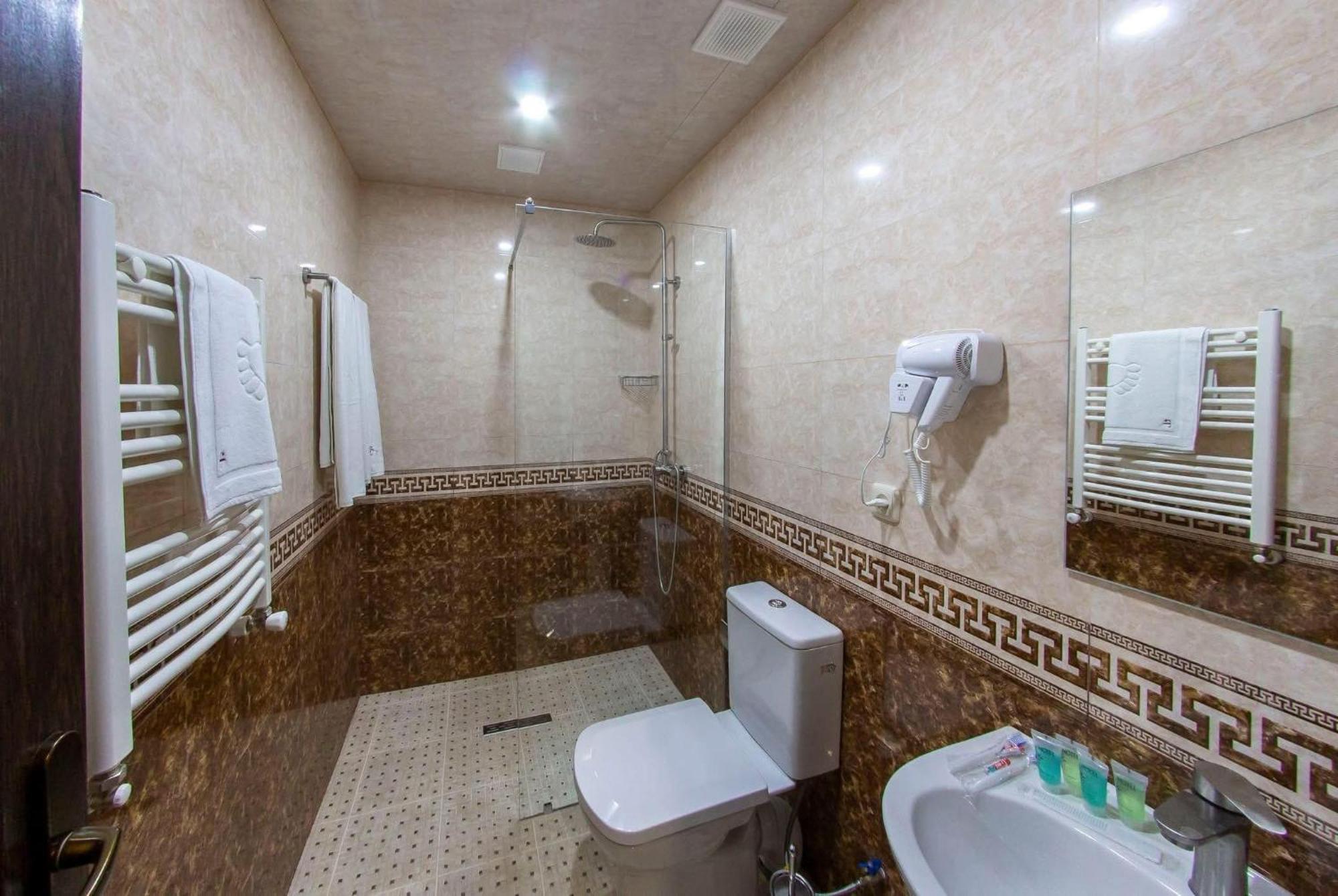 Tsaghkadzor Inn Hotel Екстериор снимка